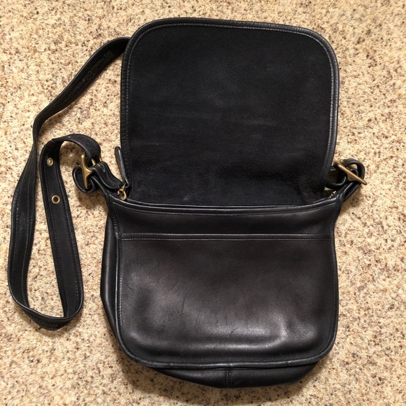 SOLD Black Coach Leather Crossbody Handbag EUC - Picture 2 of 8